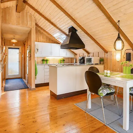 Сasa de vacaciones 2 Bedroom Awesome In